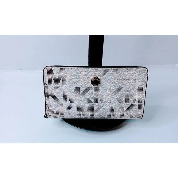 Michael Kors Phone Wristlet Wallet - Picture 8 of 8